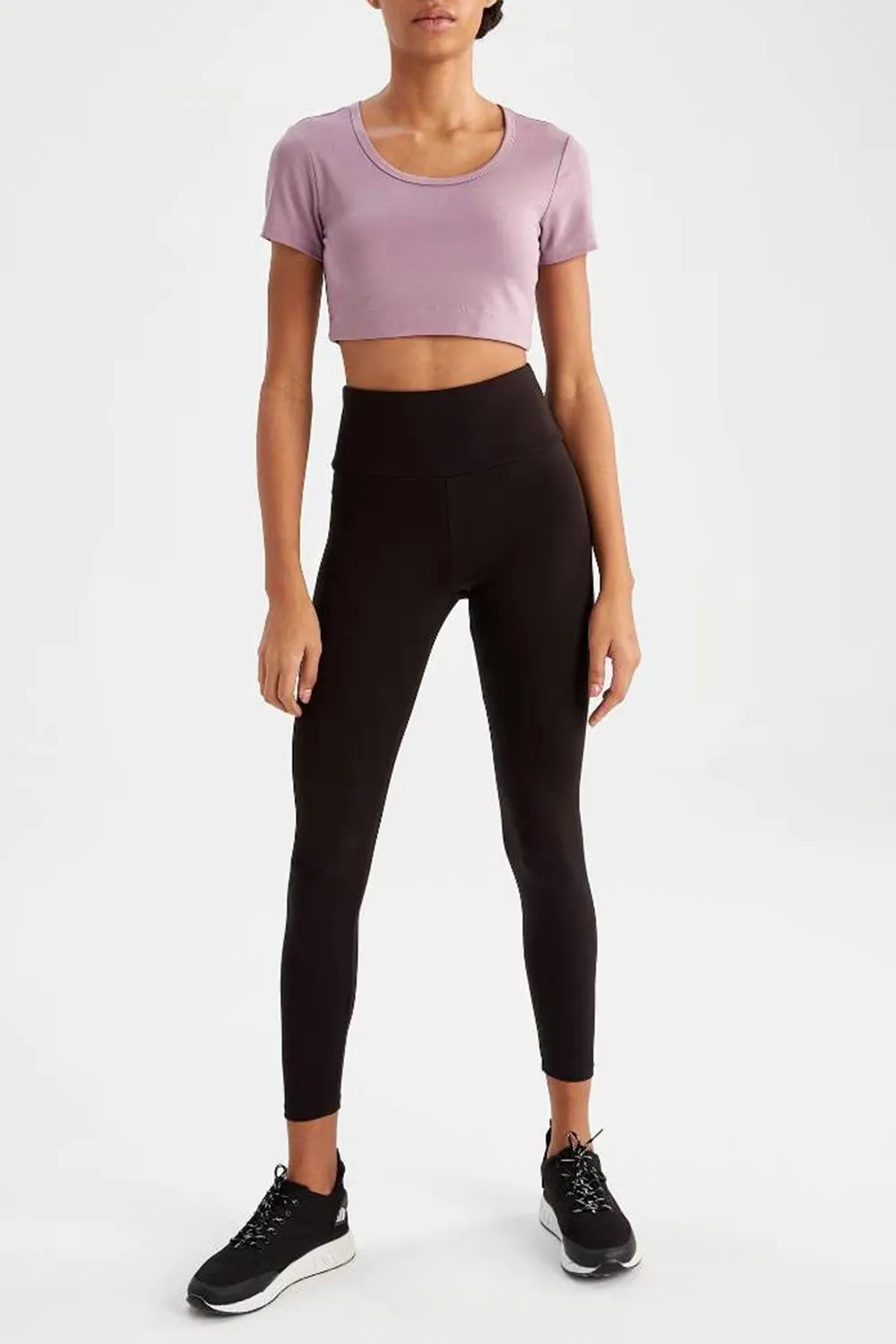 Elegant Crew Neck Solid Color T-Shirt