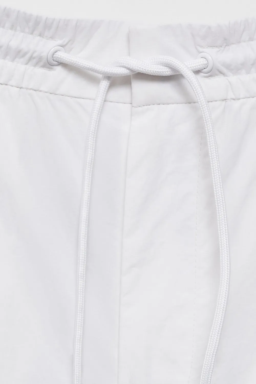 Daily Water-Repellent Shorts With Drawstring