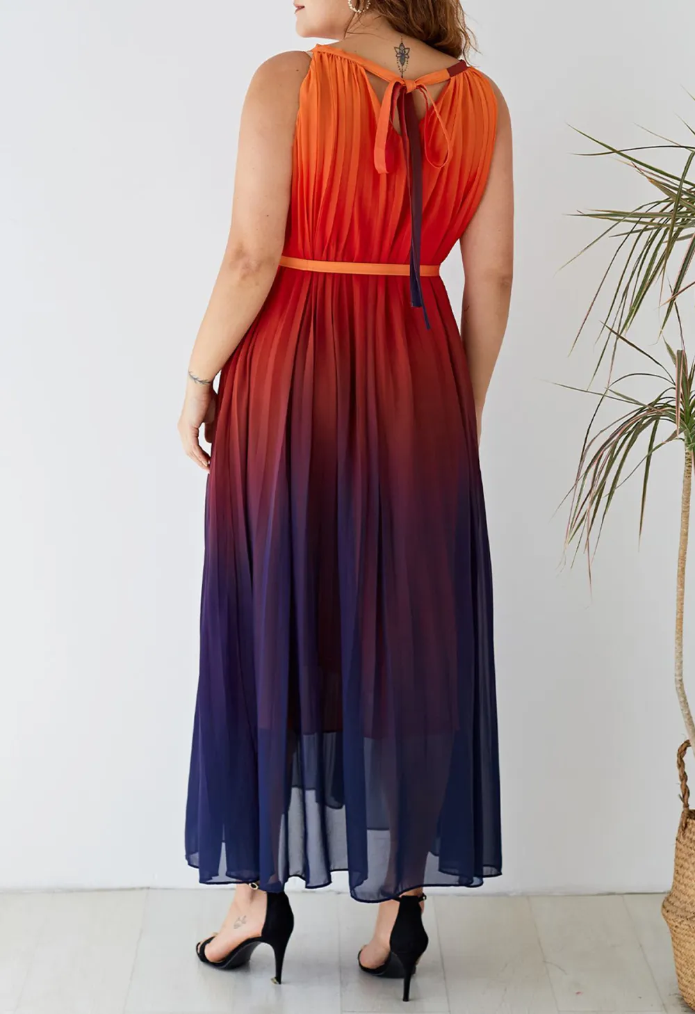 SPLENDOR OF THE SUNSET GRADIENT PLEATED MAXI DRESS