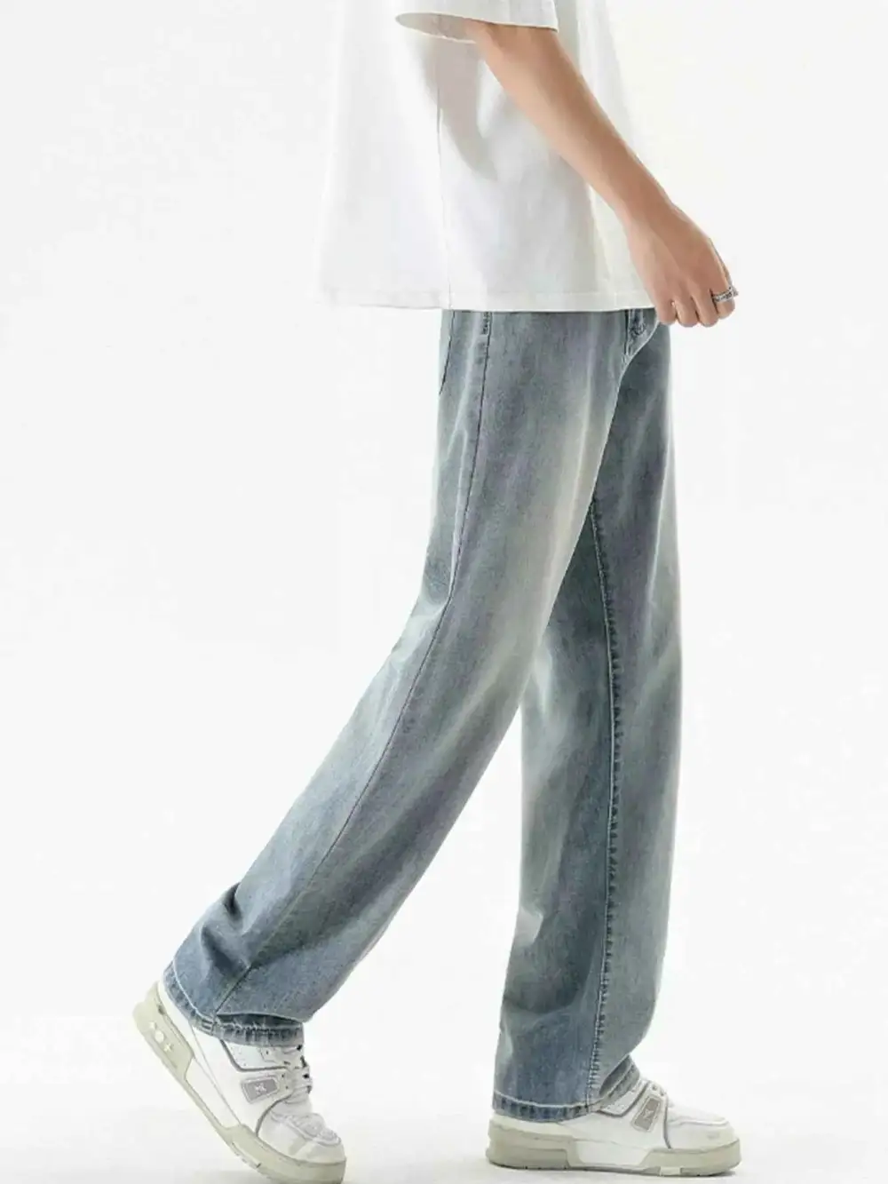 Loose Fit Jeans