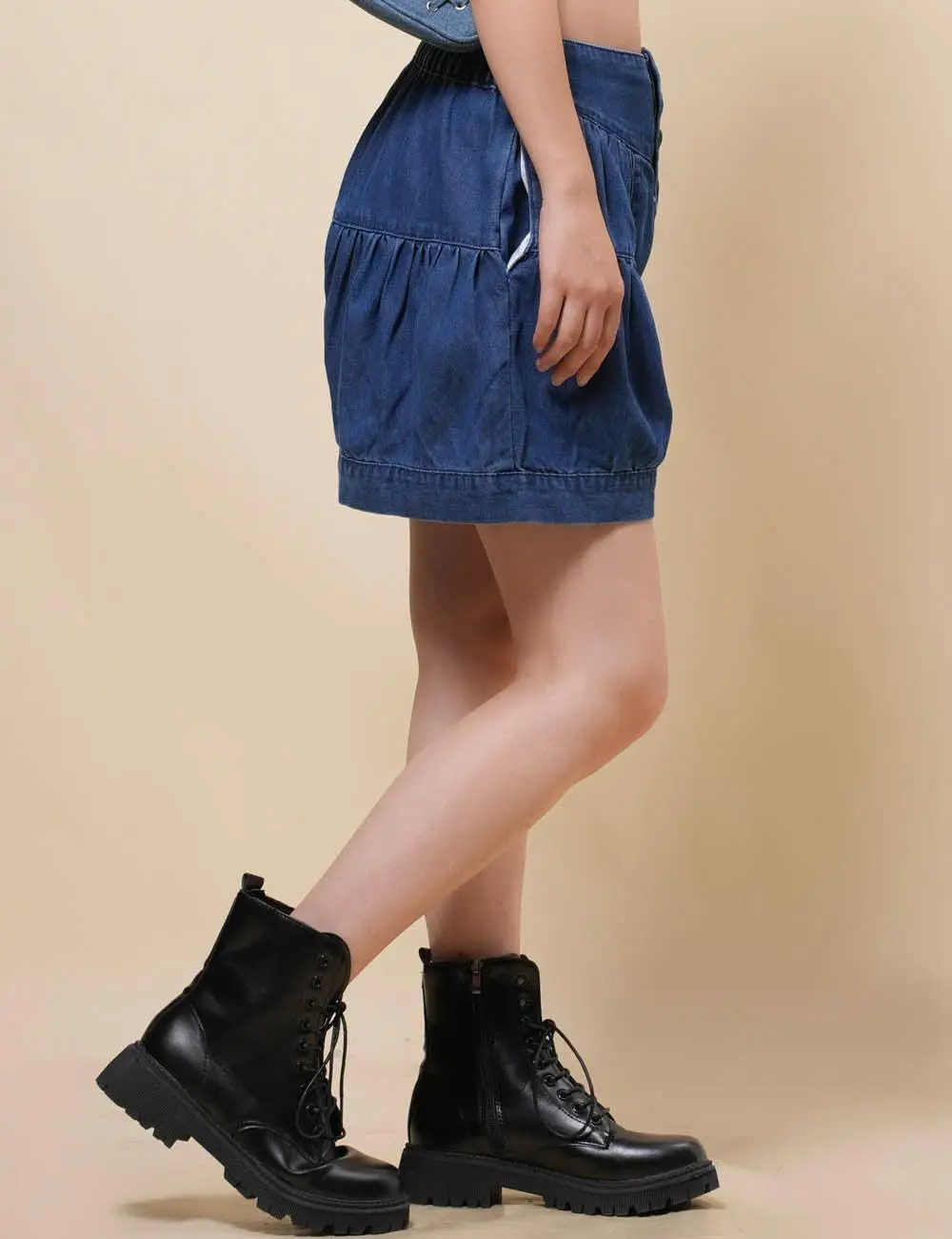 Pumpkin Shape Elastic Waist Denim Shorts