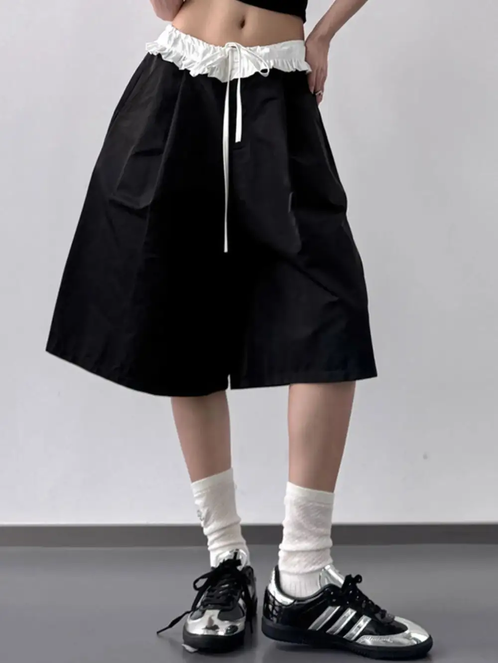 Contrast Waistband Wide Leg Shorts
