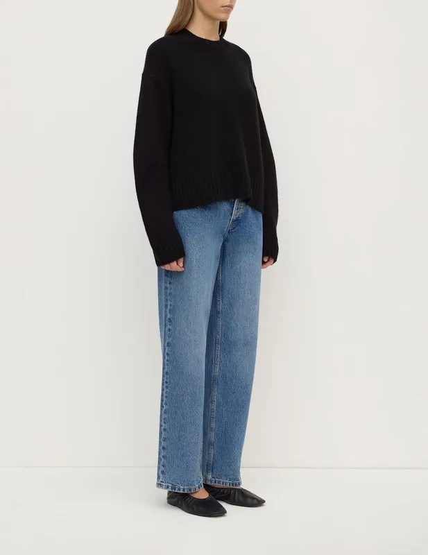 Black Cashmere Crew-Neck Knit Sweater