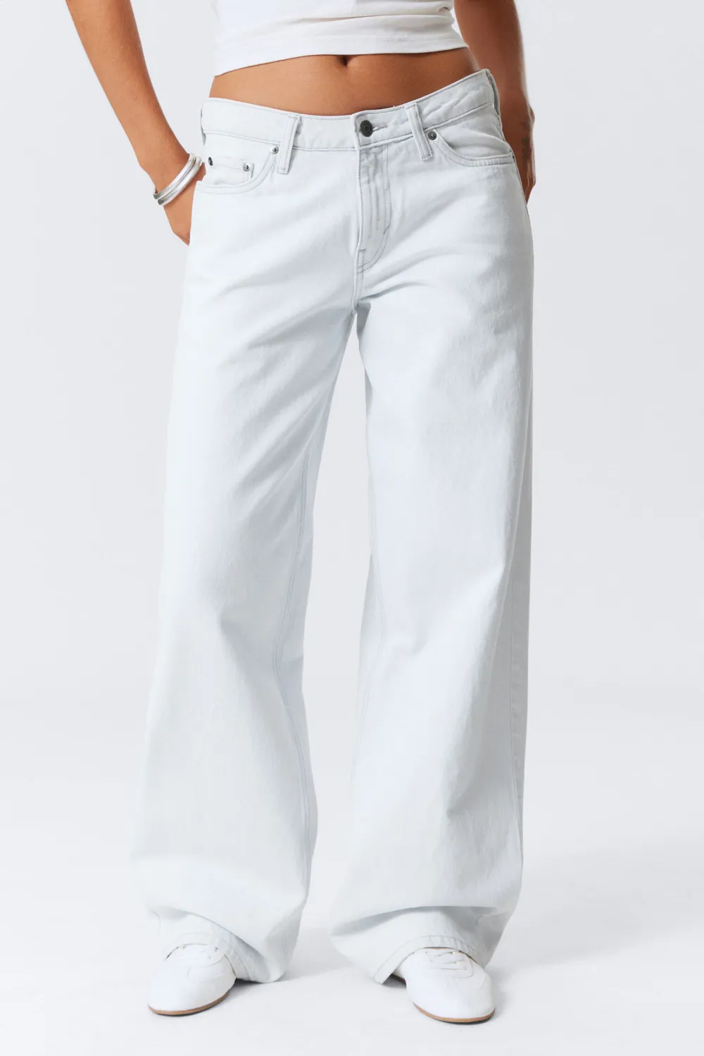Button Up Wide Leg Jeans