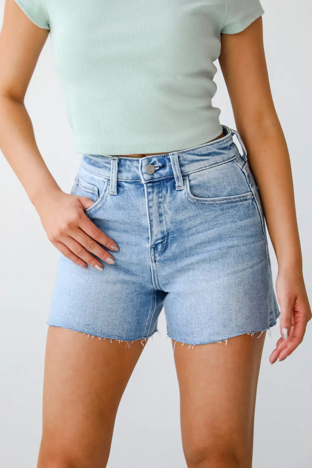 Pocket Detail High Rise Pocketed Shorts