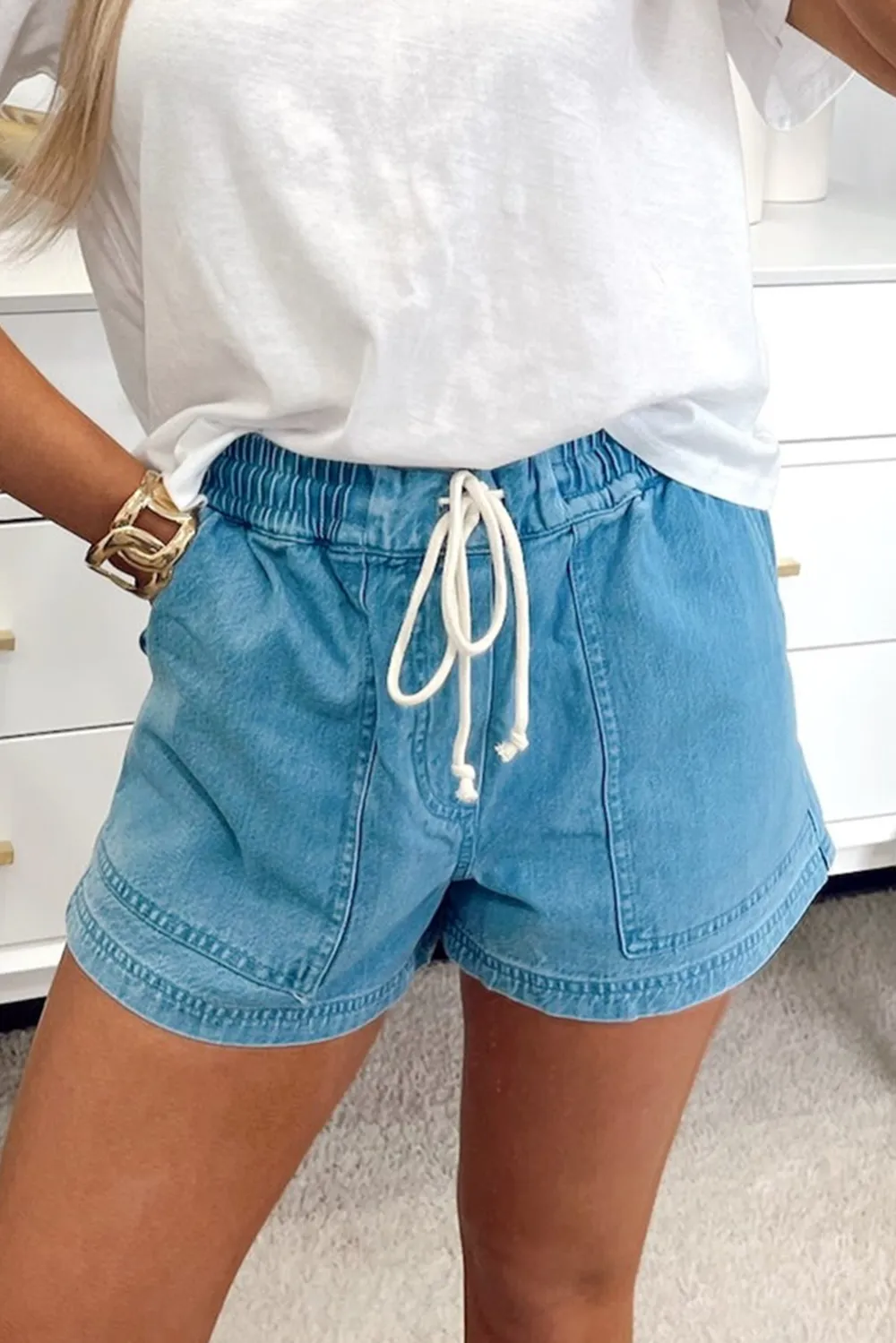 Contrast Drawstring Elastic Waist Denim Shorts