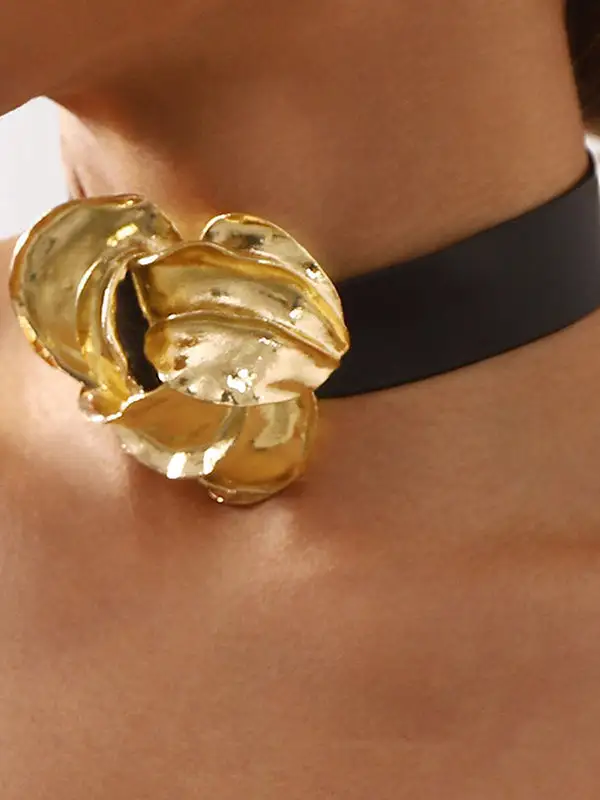 Floral Alloy Necklace