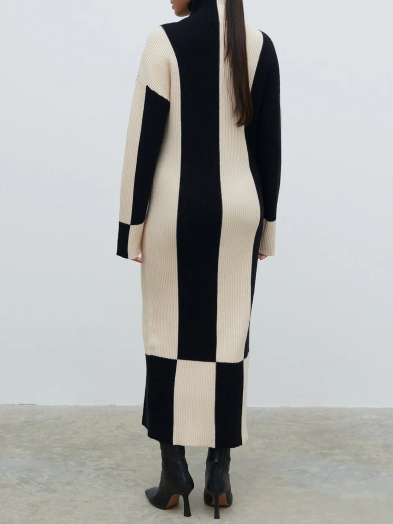 High Funnel Neck Knit Dress