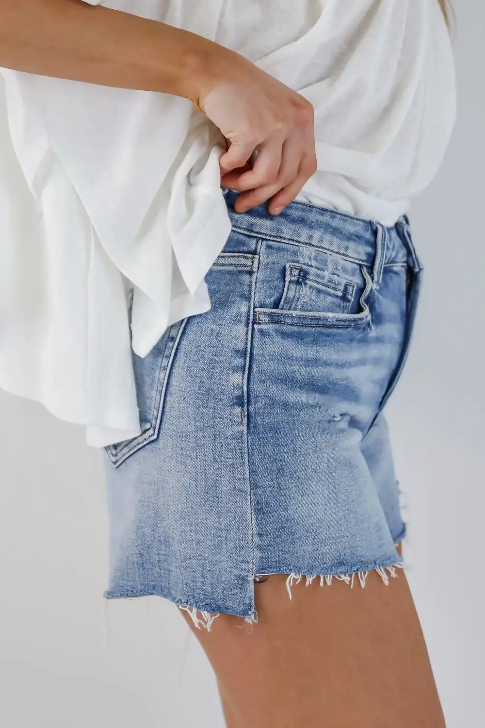 Frayed Hem High Rise Pocketed Shorts
