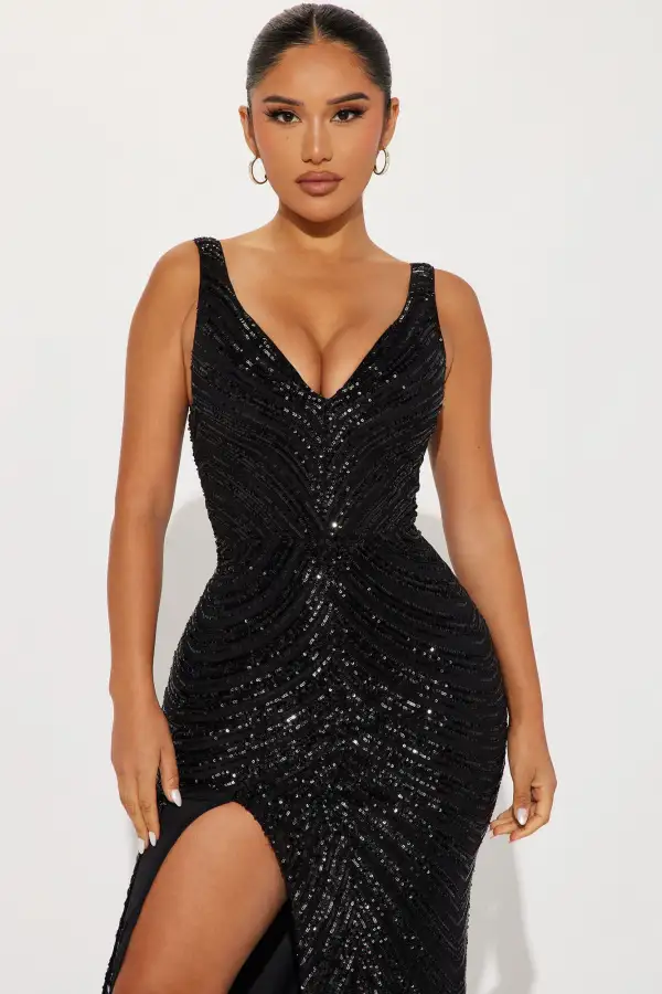 Noelle Sequin Gown - Black
