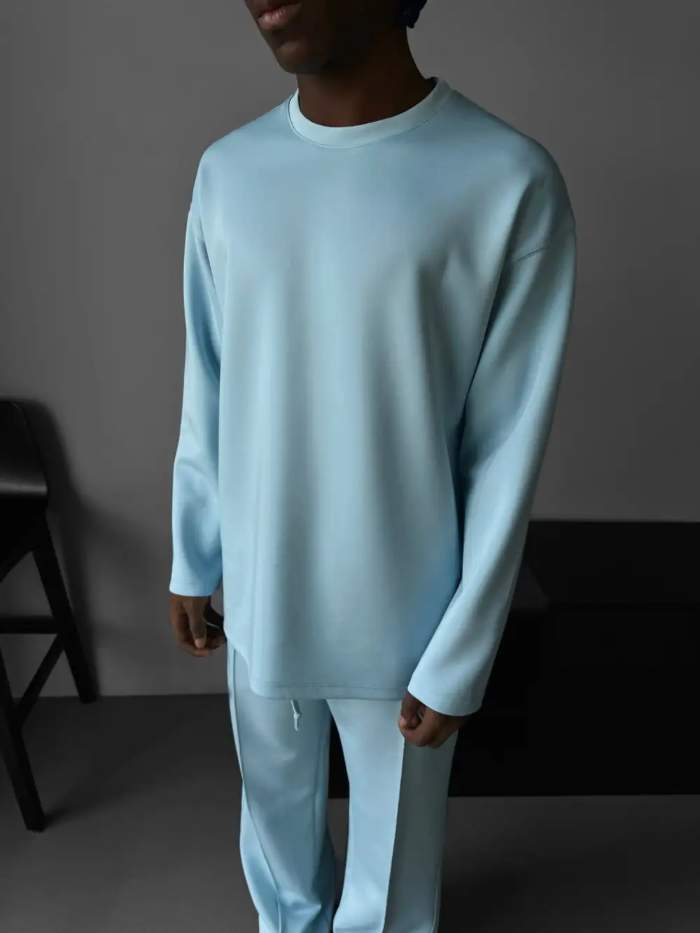 Clean Relaxed Diver Inspired Sweatshirt