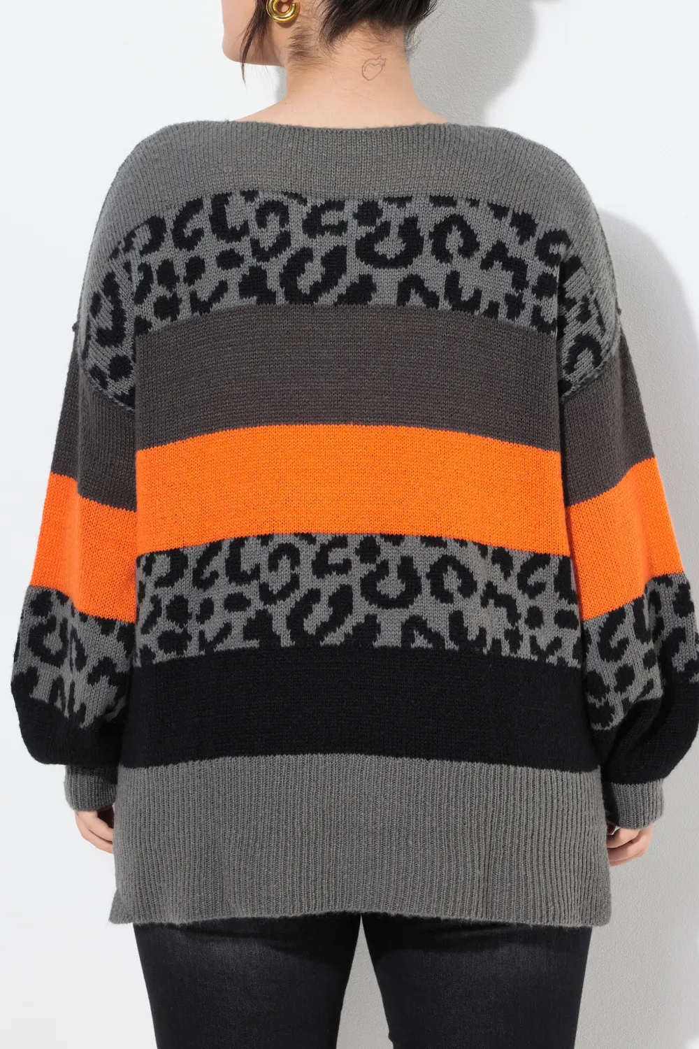 Leopard Print Contrasting Sweater