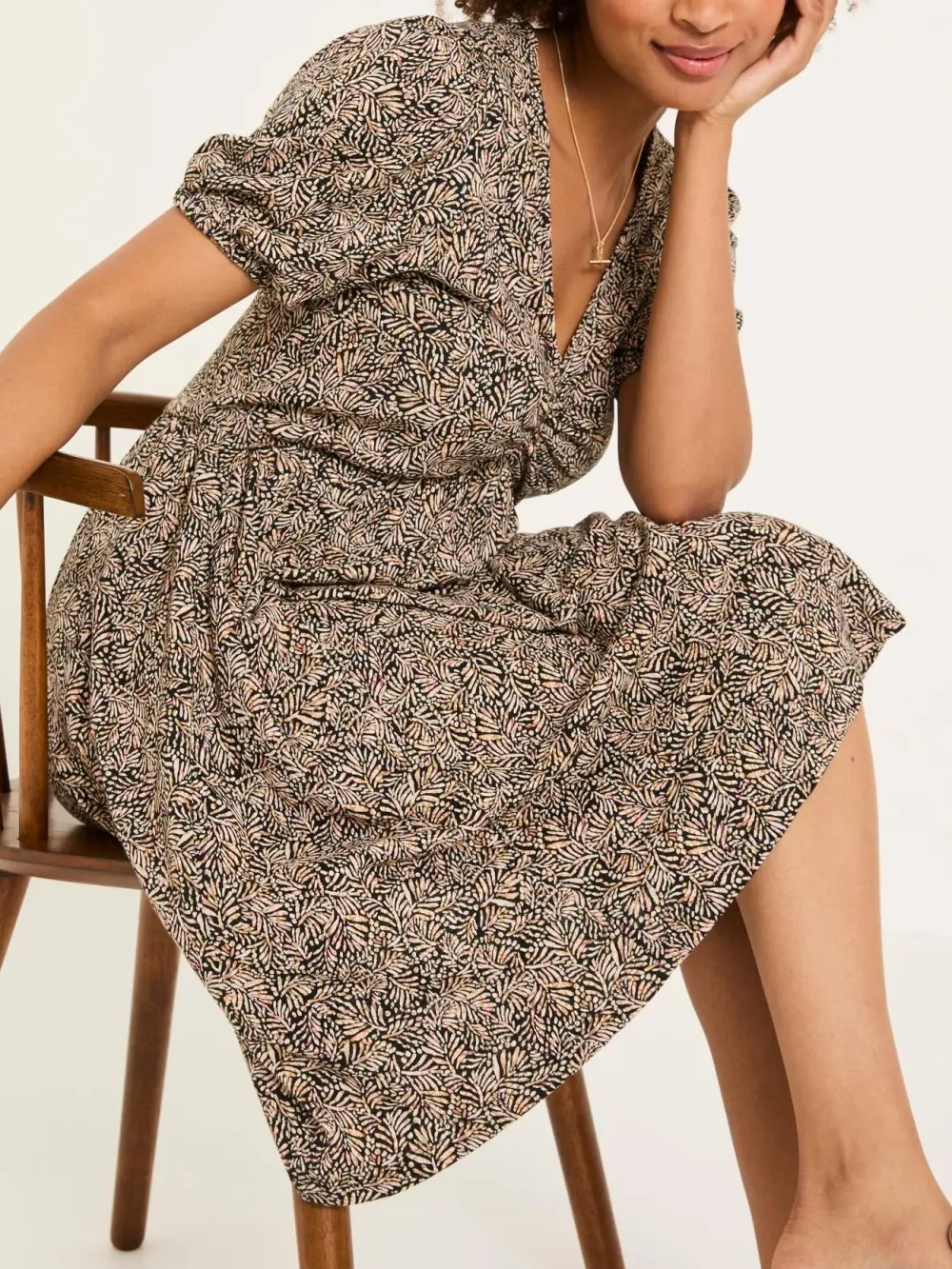 Nell Black Leaf Short Sleeve V-Neck Midi Dress