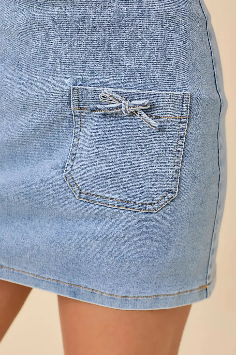 Modern Mini Roomy Zip Casual Skirt