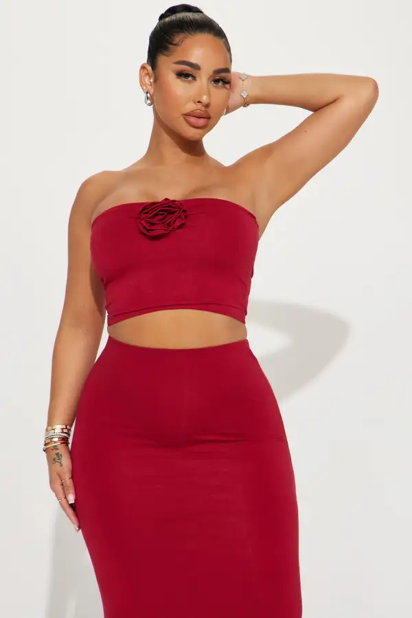 La Vie En Rose Skirt Set - Red