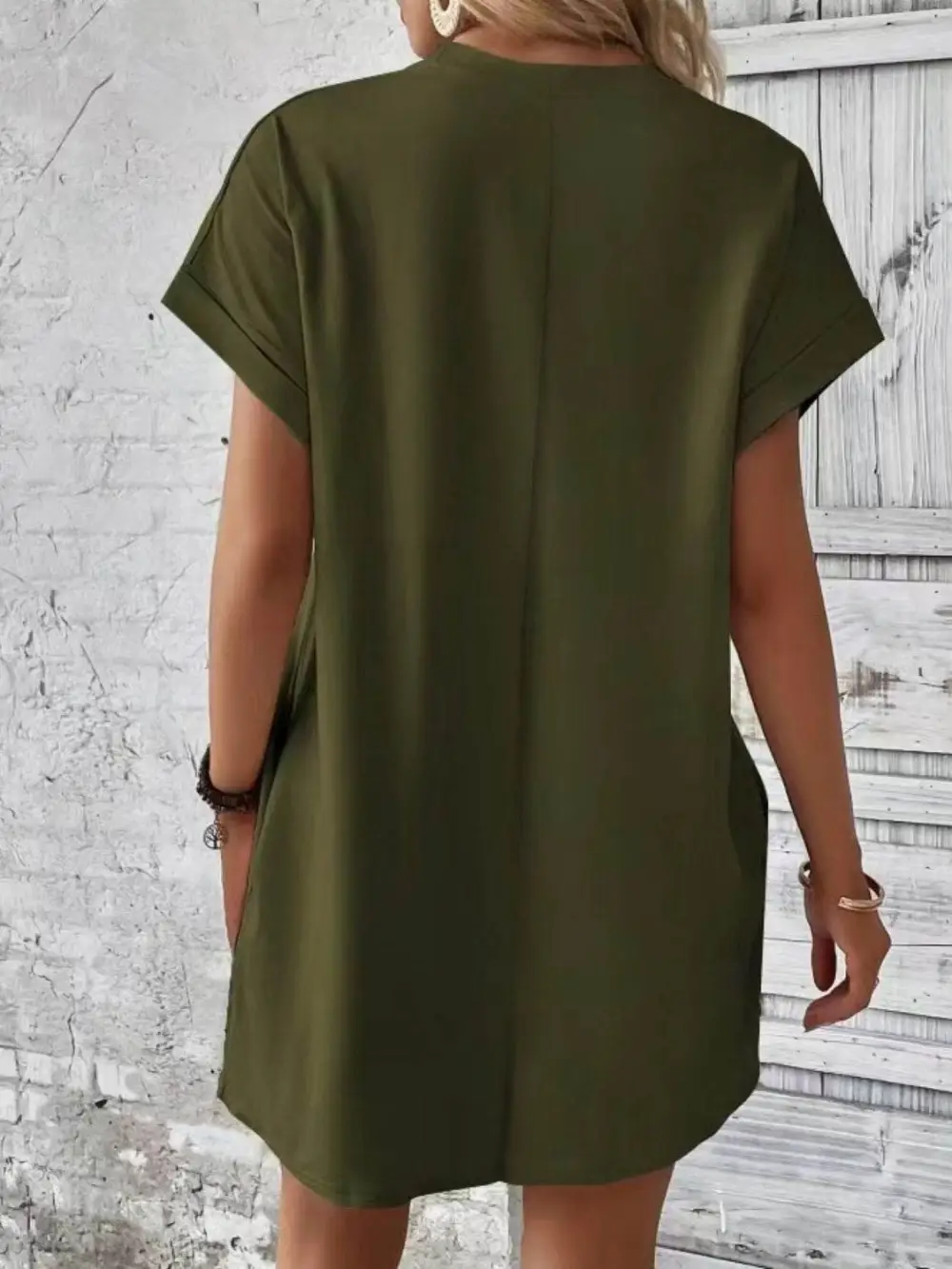 Pocketed Round Neck Short Sleeve Casual Dress