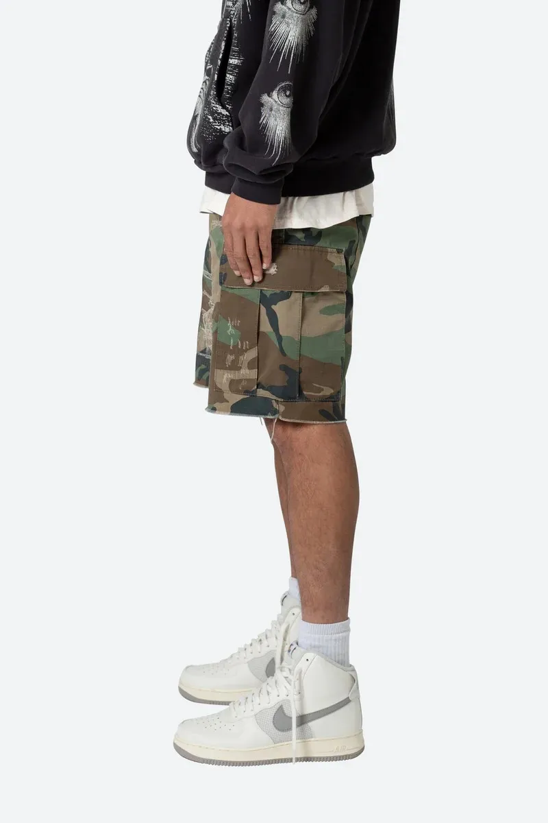 CAMOUFLAGE CARGO ELASTIC WAIST SHORTS