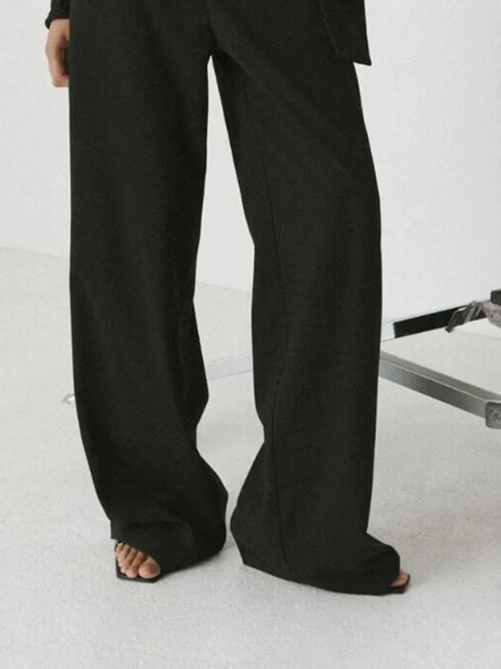 Low Rise Wide Leg Pants with Buckle