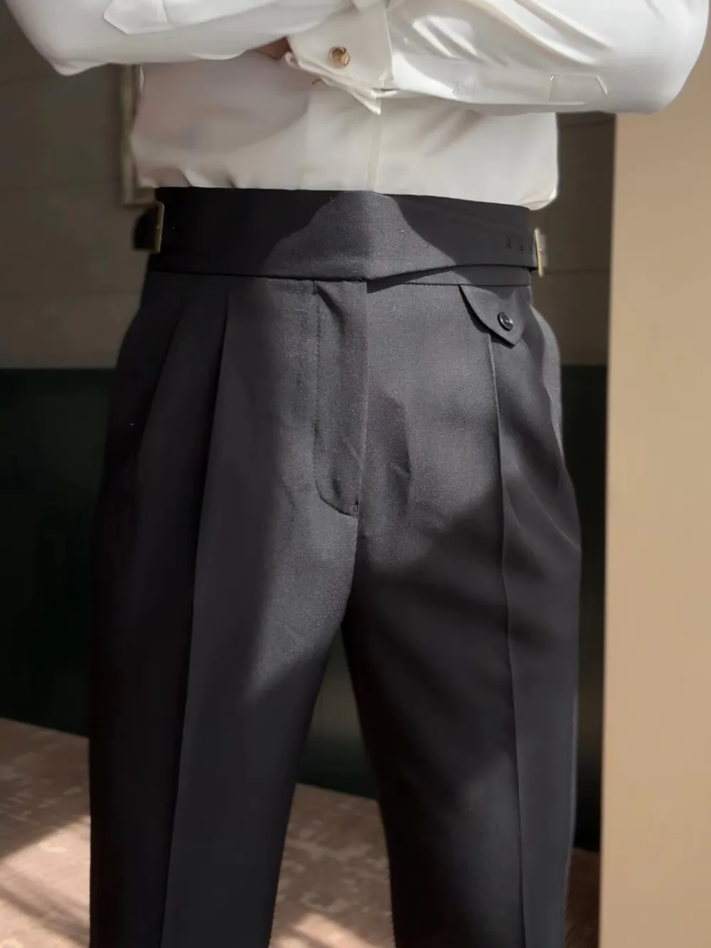 Clean Buckle Waist Trousers