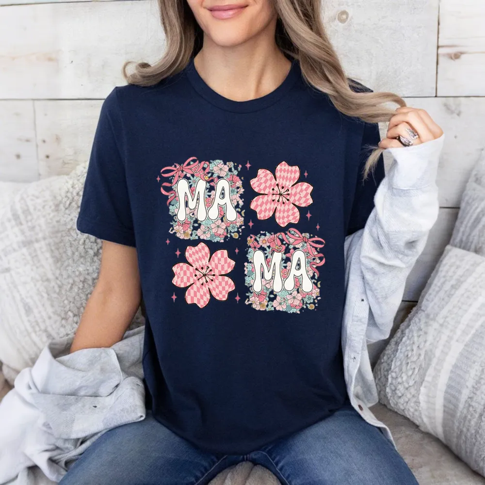 With A Sweet And Cute Style And A Casual T-Shirt.