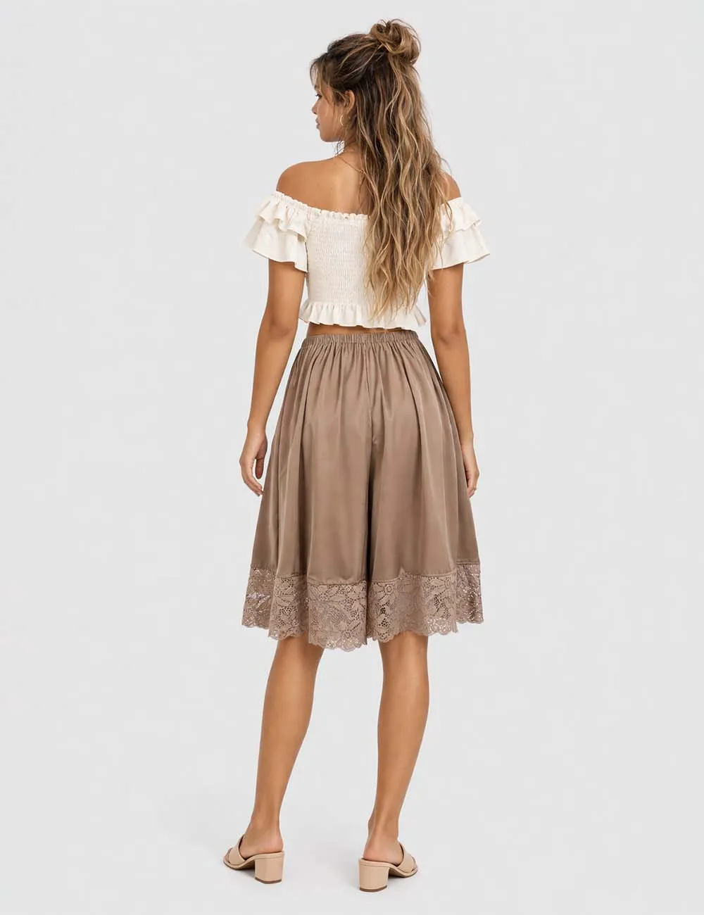 Boho Lace Hem Drawstring Waist Wide Leg Shorts