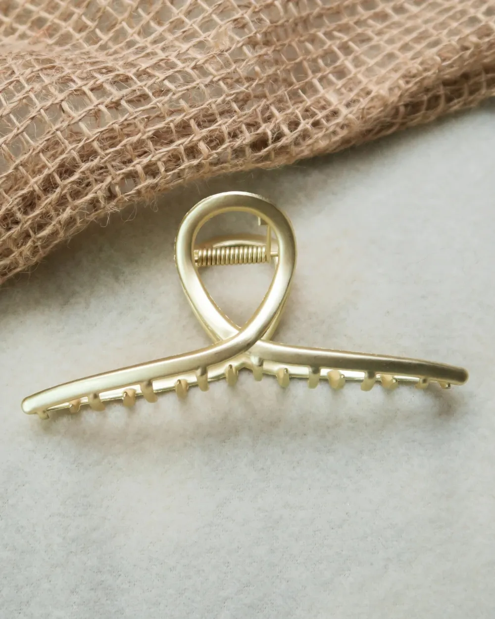 Loop Claw Hair Clip
