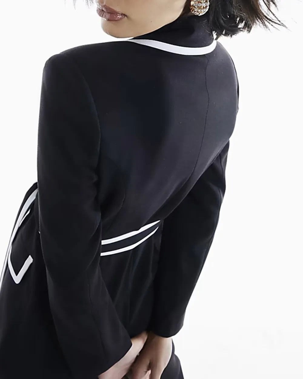 Women's Belted Blazer In Contrasting Colours