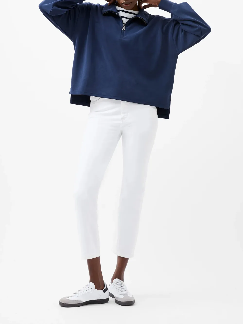 Basic Zip-Neck Sweatshirt With A Lazy Feel