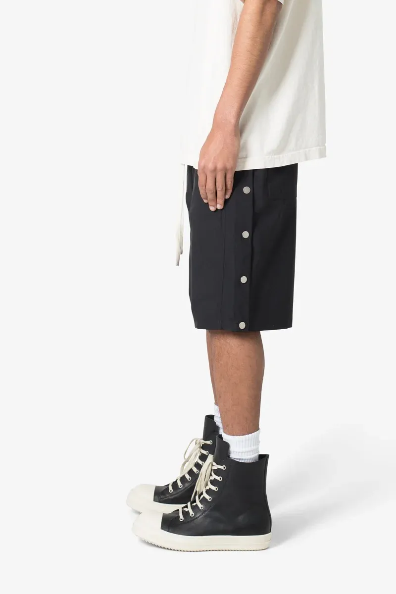 JET BLACK ELASTIC WAIST SHORTS
