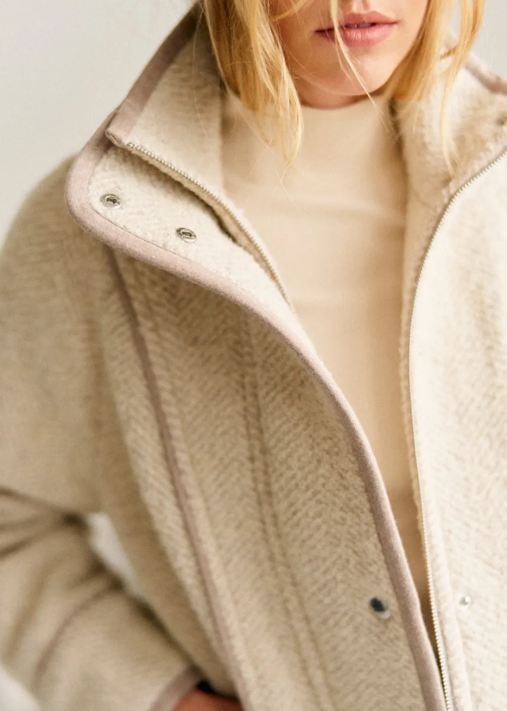 Heavy Wool Mid-Length Coat