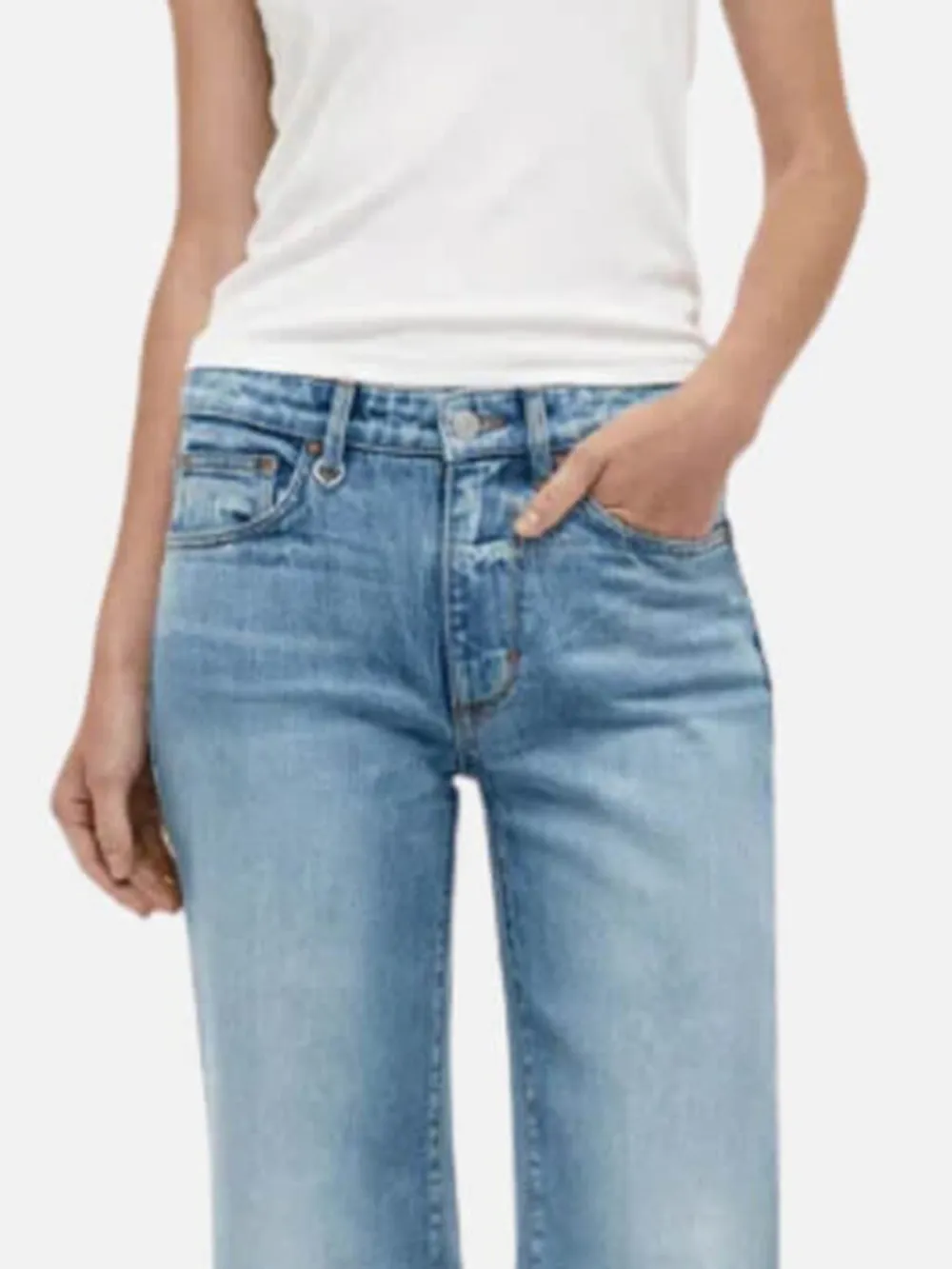 Pocketed Mid-Waist Jeans