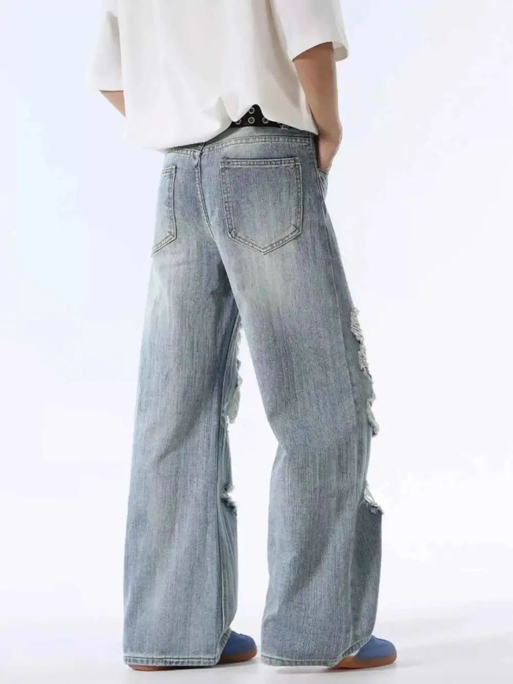 Everyday Distressed Wide Leg Jeans