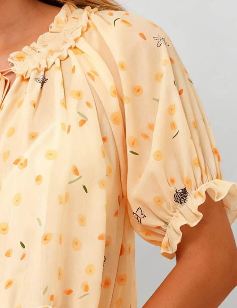 Ruffle Hem Neck Short Sleeves Babydoll Blouse