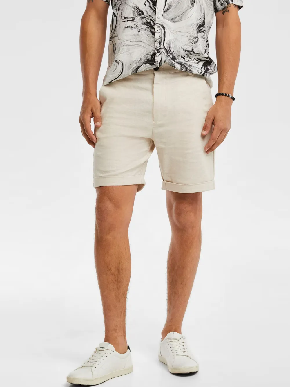 Natural Casual Style Short