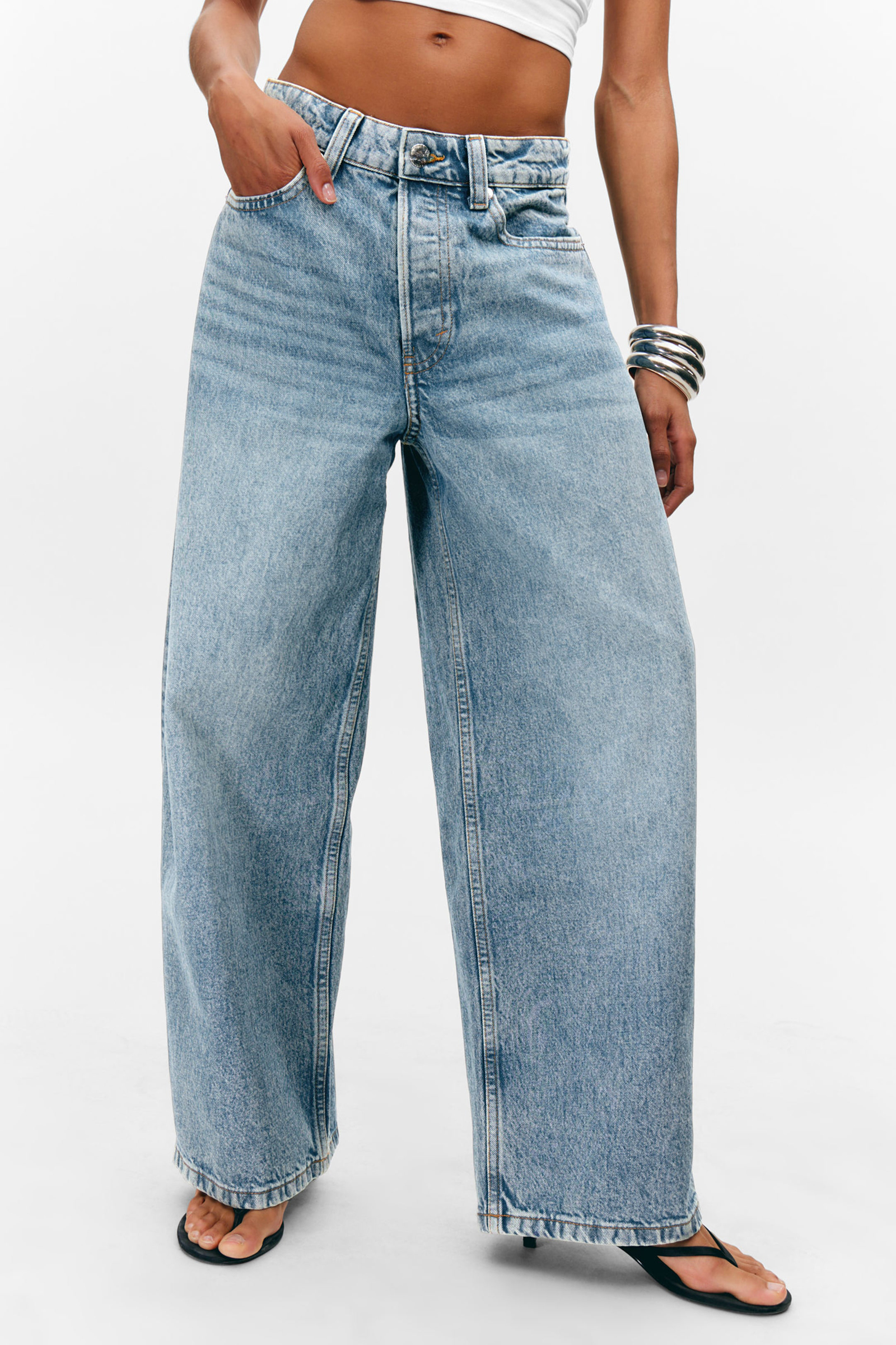 Low Rise Wide Leg Jeans