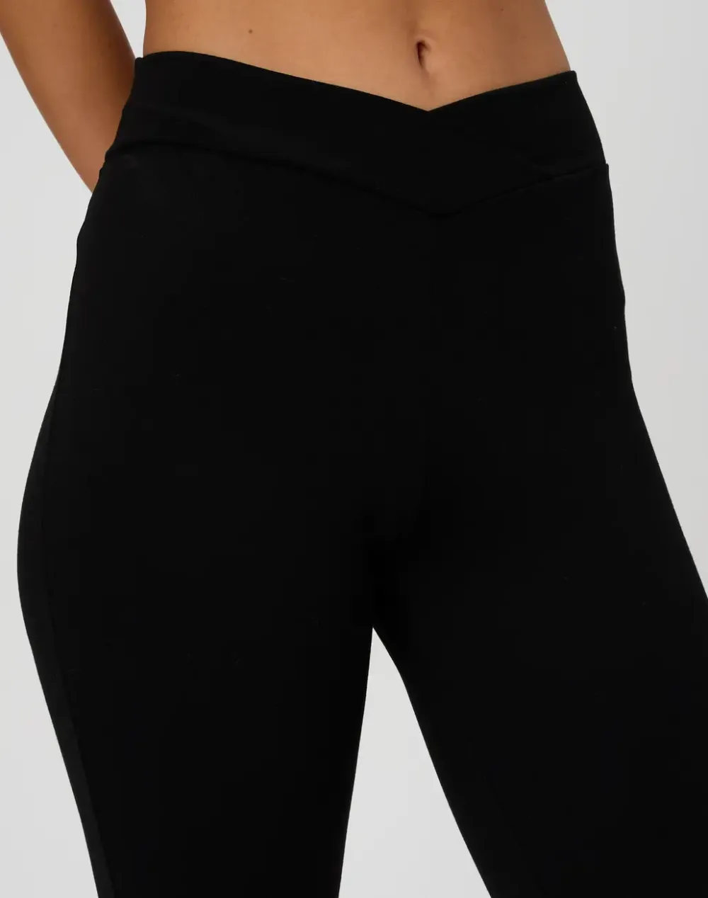 V Front Fitted Pant