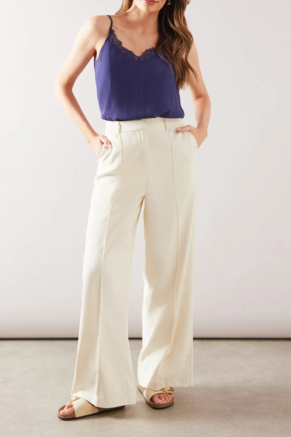 Spaghetti Strap Breathable Comfortable Ladies Lace Vest