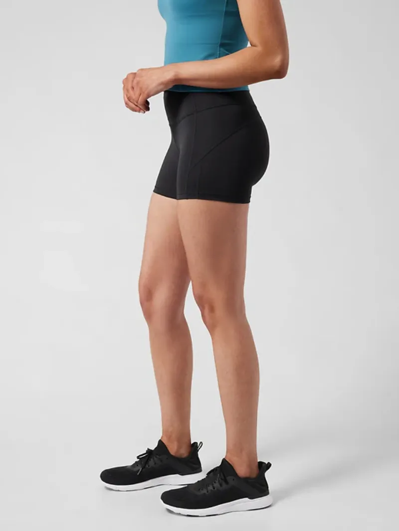 Ultimate Shortie Born For Sports