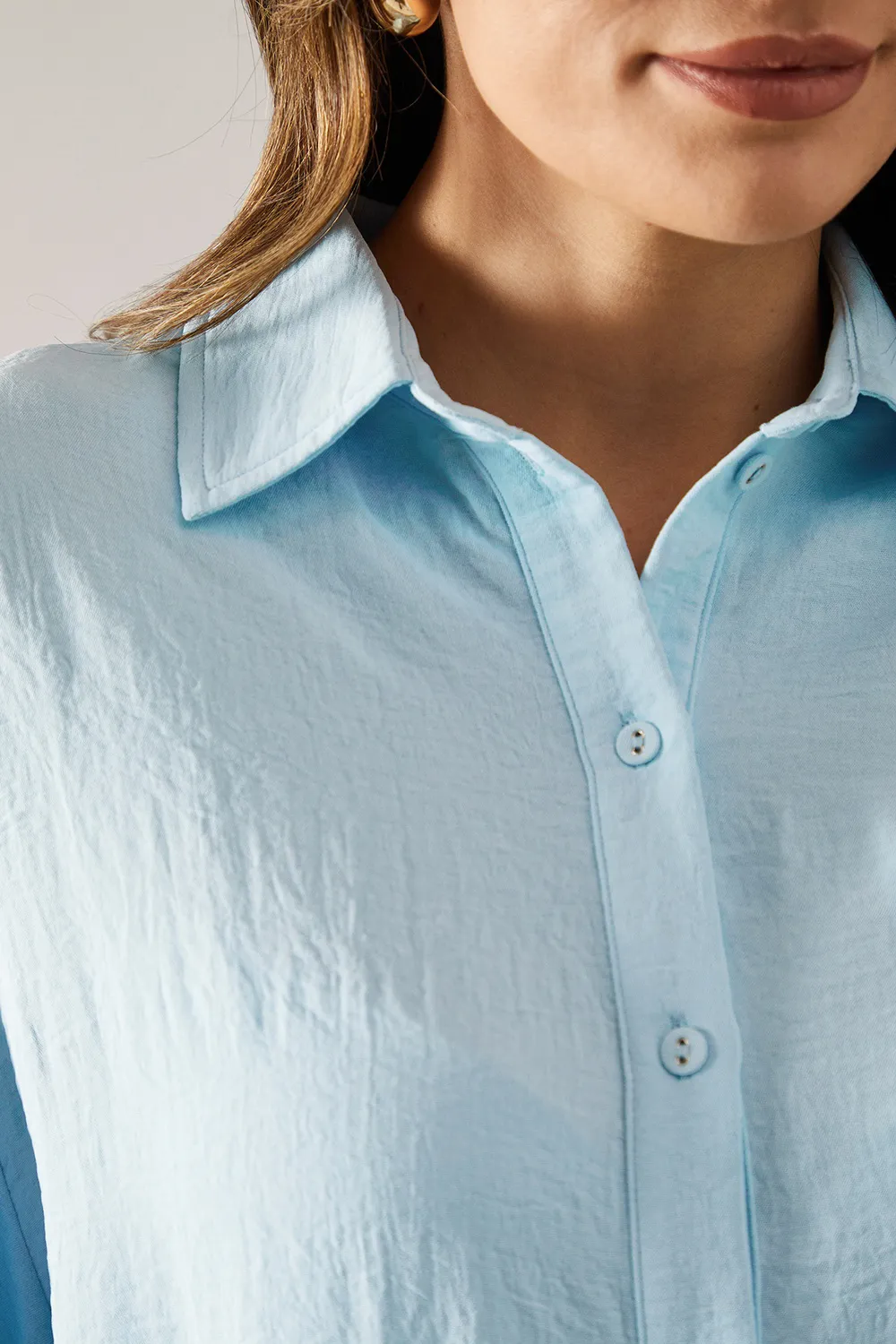Loose Fit Women's Casual Shirt With Chest Pocket
