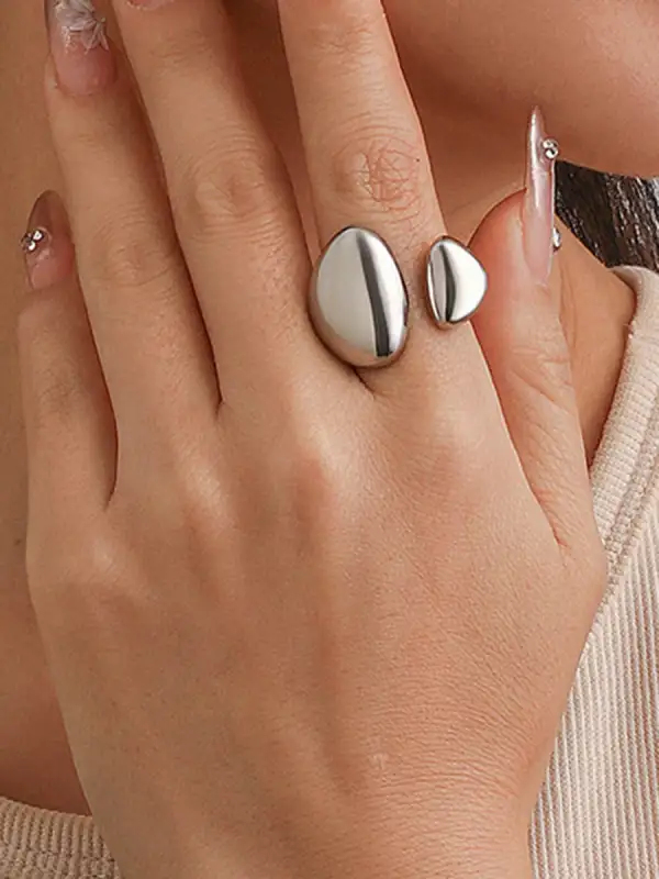 Geometric Polished Going Out Ring