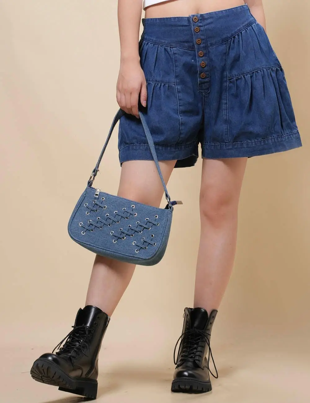 Pumpkin Shape Elastic Waist Denim Shorts