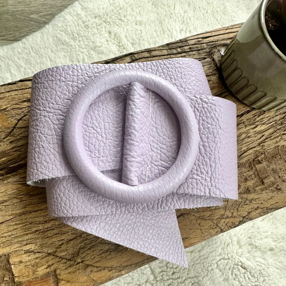 Leather Circle Buckle Belt