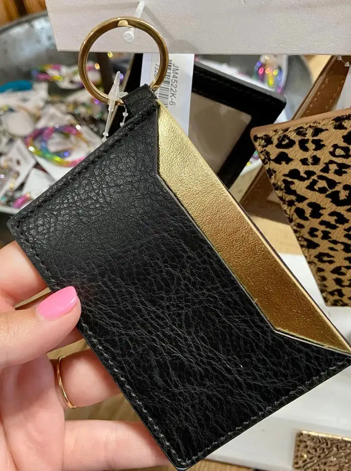 Effortless Laidback Wallet