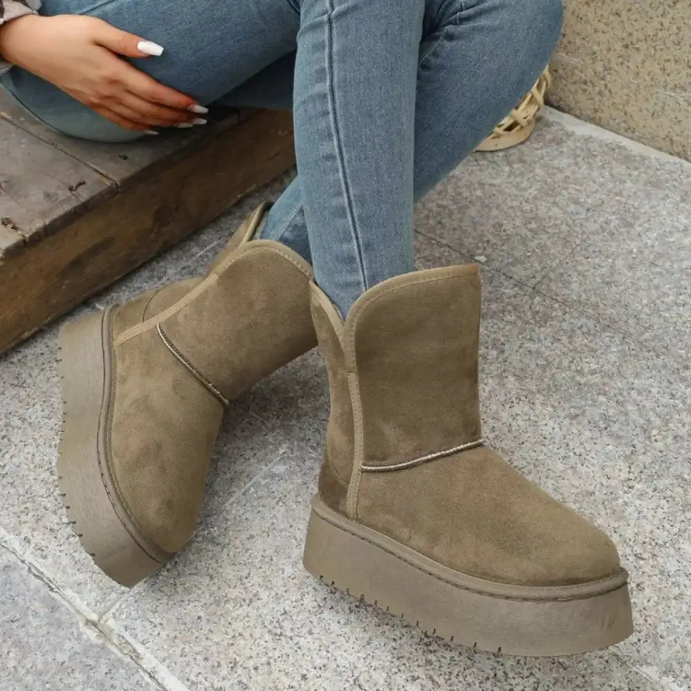 Round Toe Platform Boots