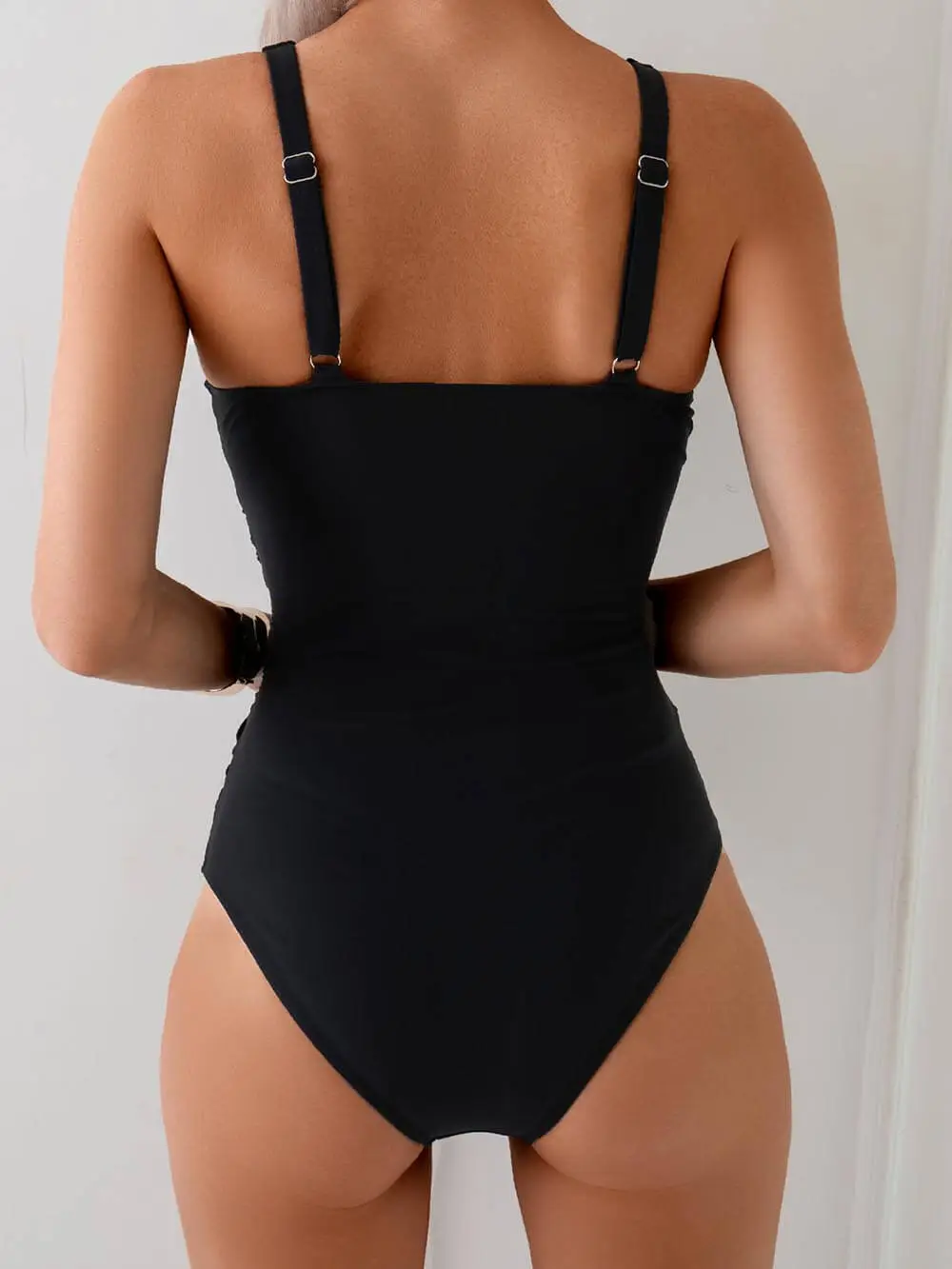 Women’s Statement Sleek Cross Strap Pleated One-Piece Swimsuit