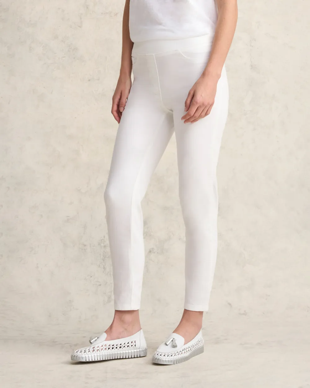 Gray Striped Cropped Pants For Fresh Casual Style