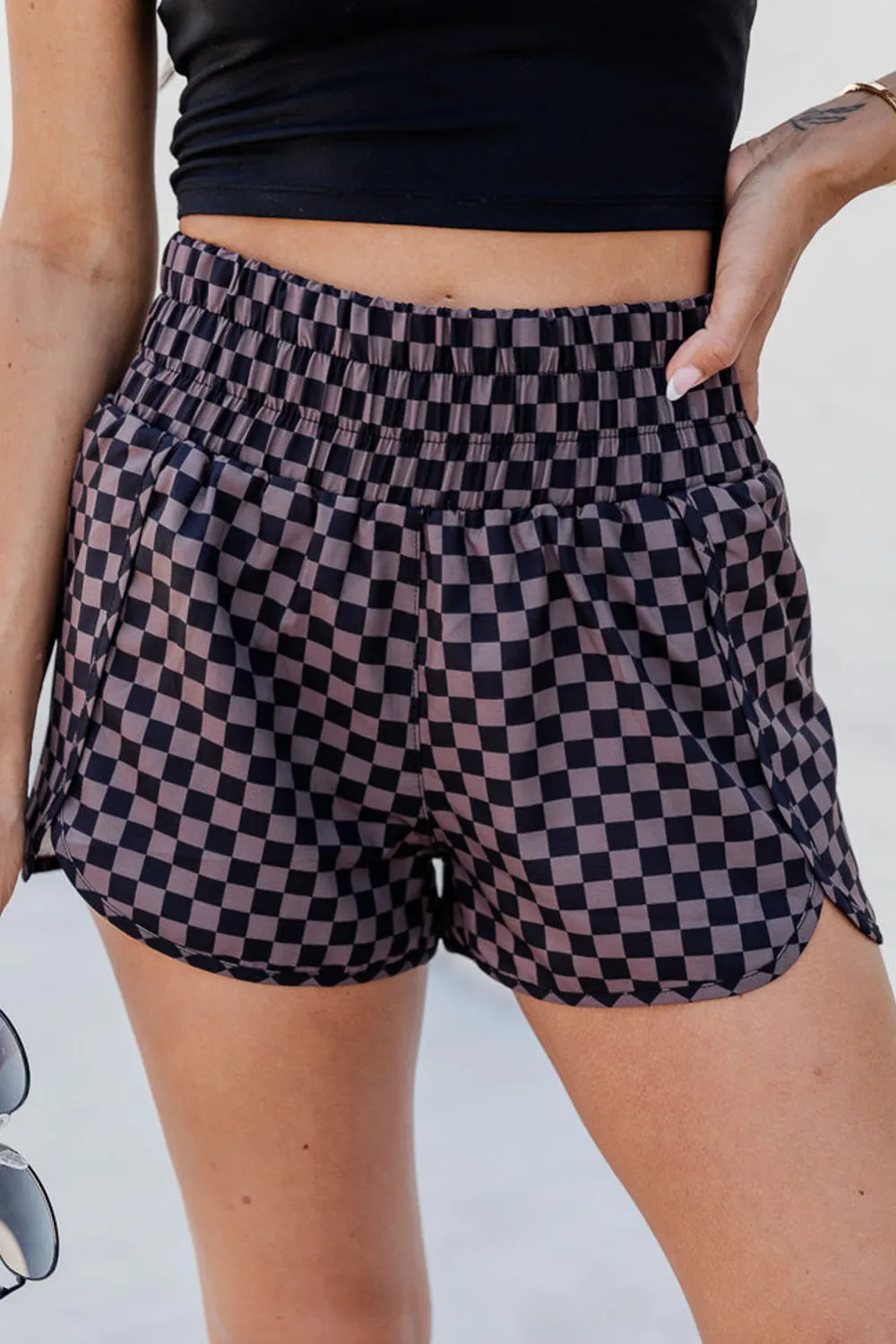 Travel Simple Elastic Waist Shorts