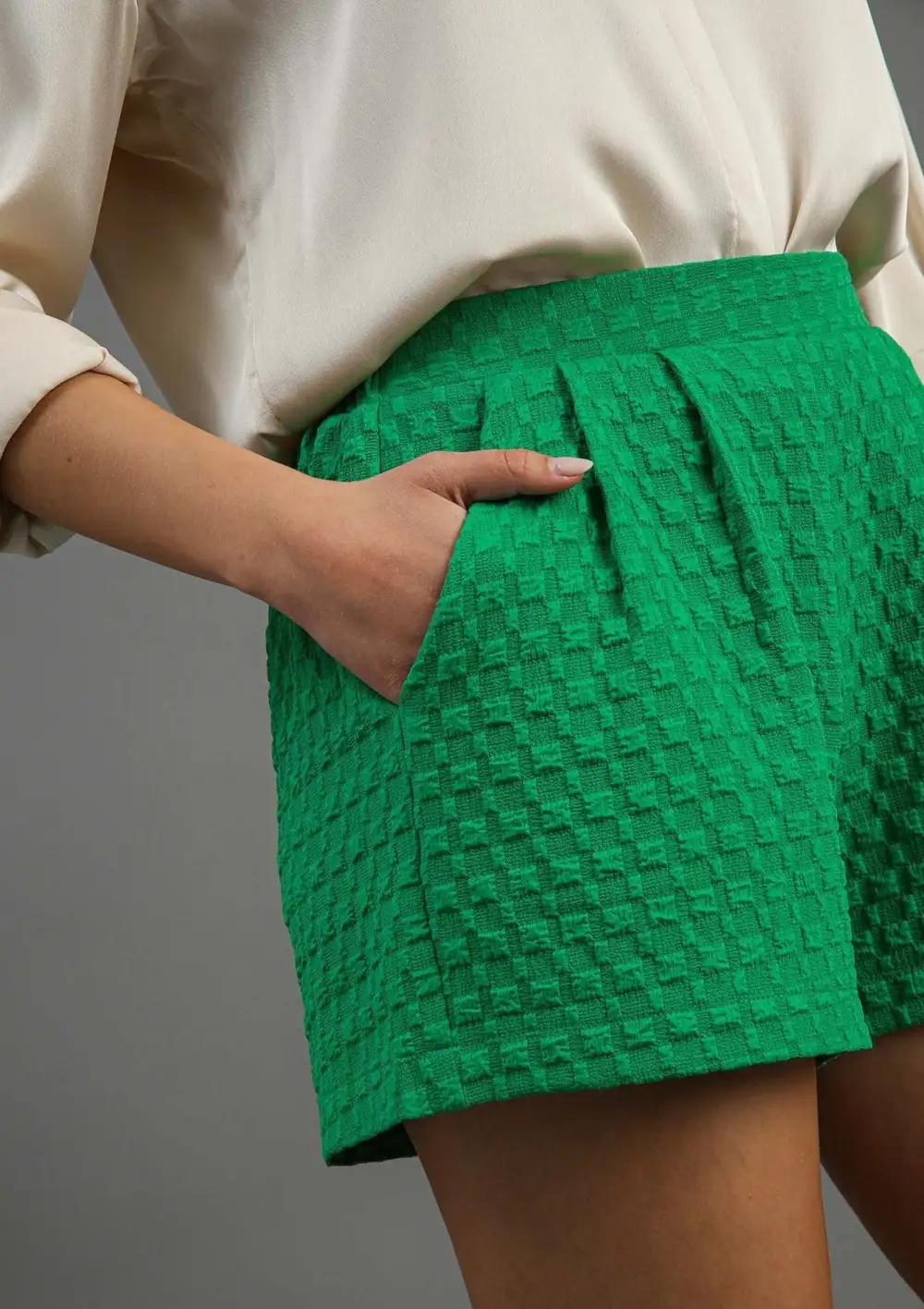 Umgee Textured Jacquard Pleated Shorts in Green