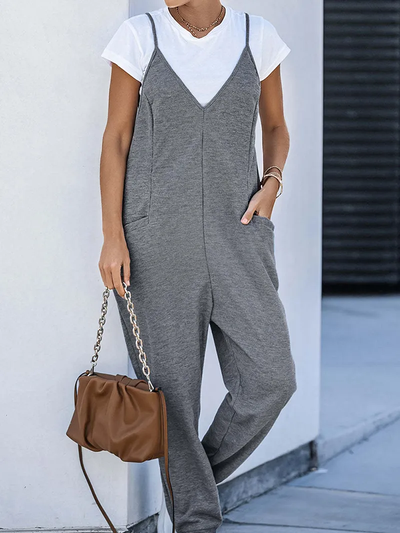 Knitted V-neck strap pocket jumpsuit