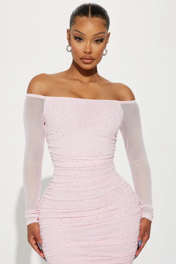 Amber Off Shoulder Midi Dress - Pink